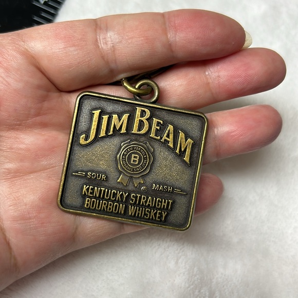 🖤Vtg Jim Beam Sour Mash Kentucky Straight Bourbon Whiskey keychain/pendant - Picture 7 of 8